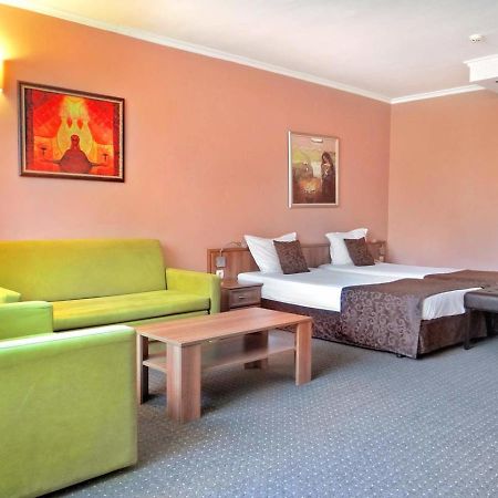 Hotel Real Plovdiv Exteriör bild