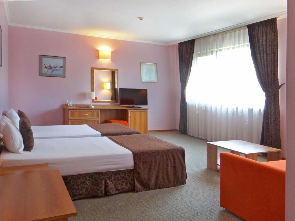 Hotel Real Plovdiv Exteriör bild
